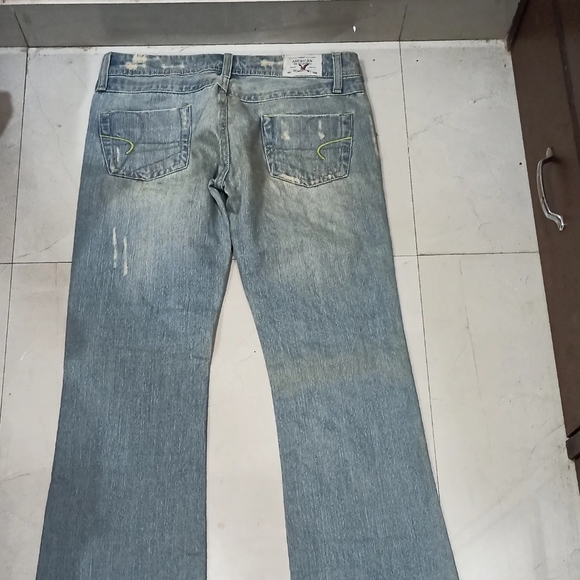 American Eagle 🦅 outfitters - Picture 2 of 7